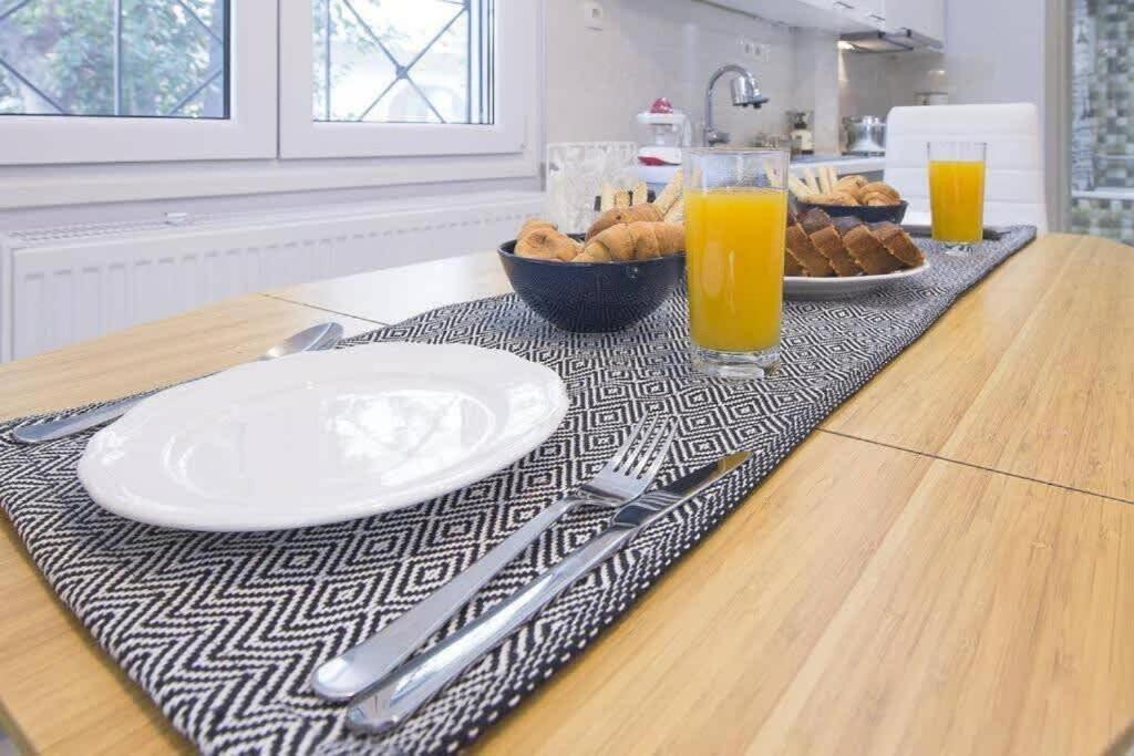 Villa Modern Fully-Equipped House, 5 Min Walk From Metro Atene Esterno foto