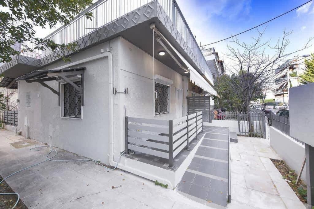 Villa Modern Fully-Equipped House, 5 Min Walk From Metro Atene Esterno foto